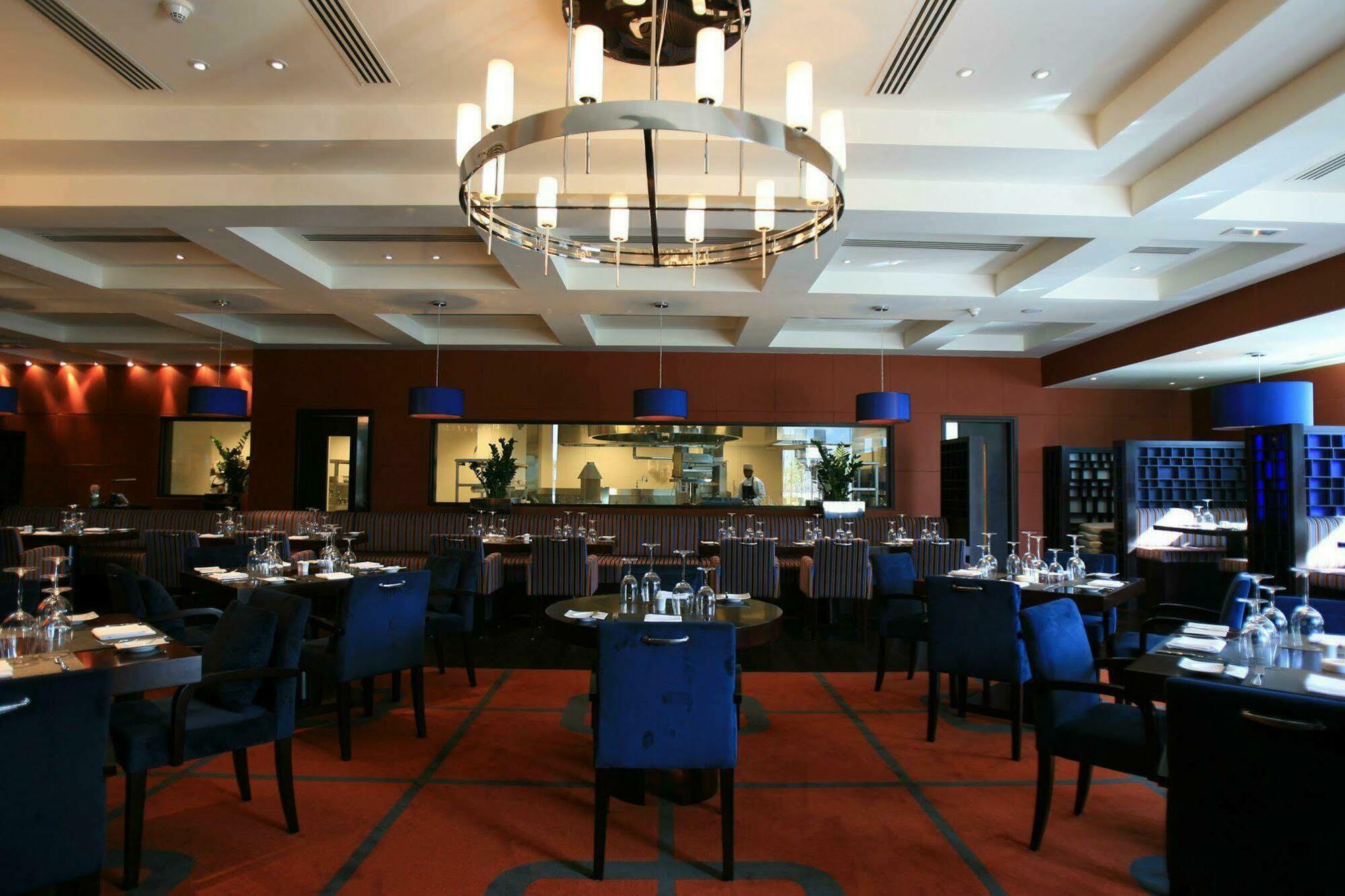 Yas Island Rotana 4*